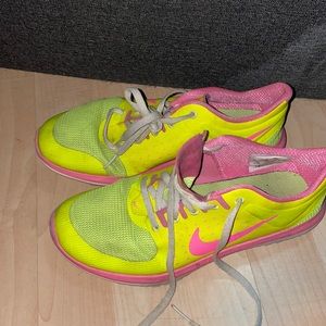 nike running sneakers